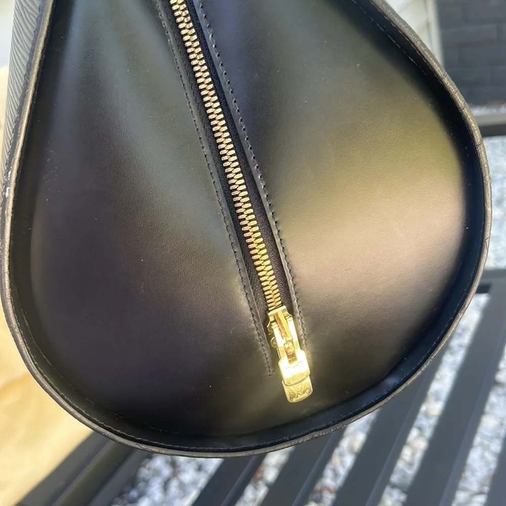 Louis Vuitton GM Solferino epi bag🎉🎉Host Pick small bag not included - Picture 7 of 10